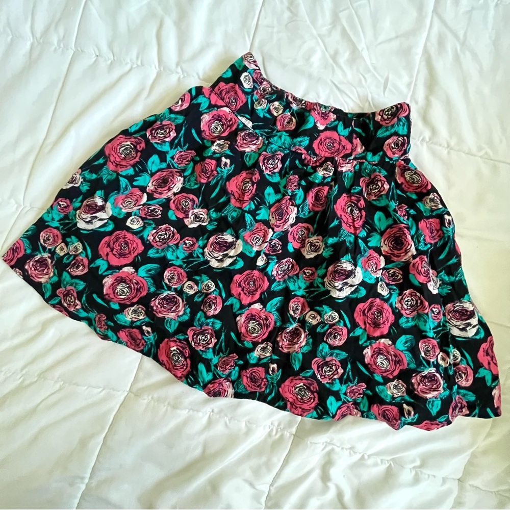 Divided H&M high waisted floral skirt with pink and blue flower design size 40